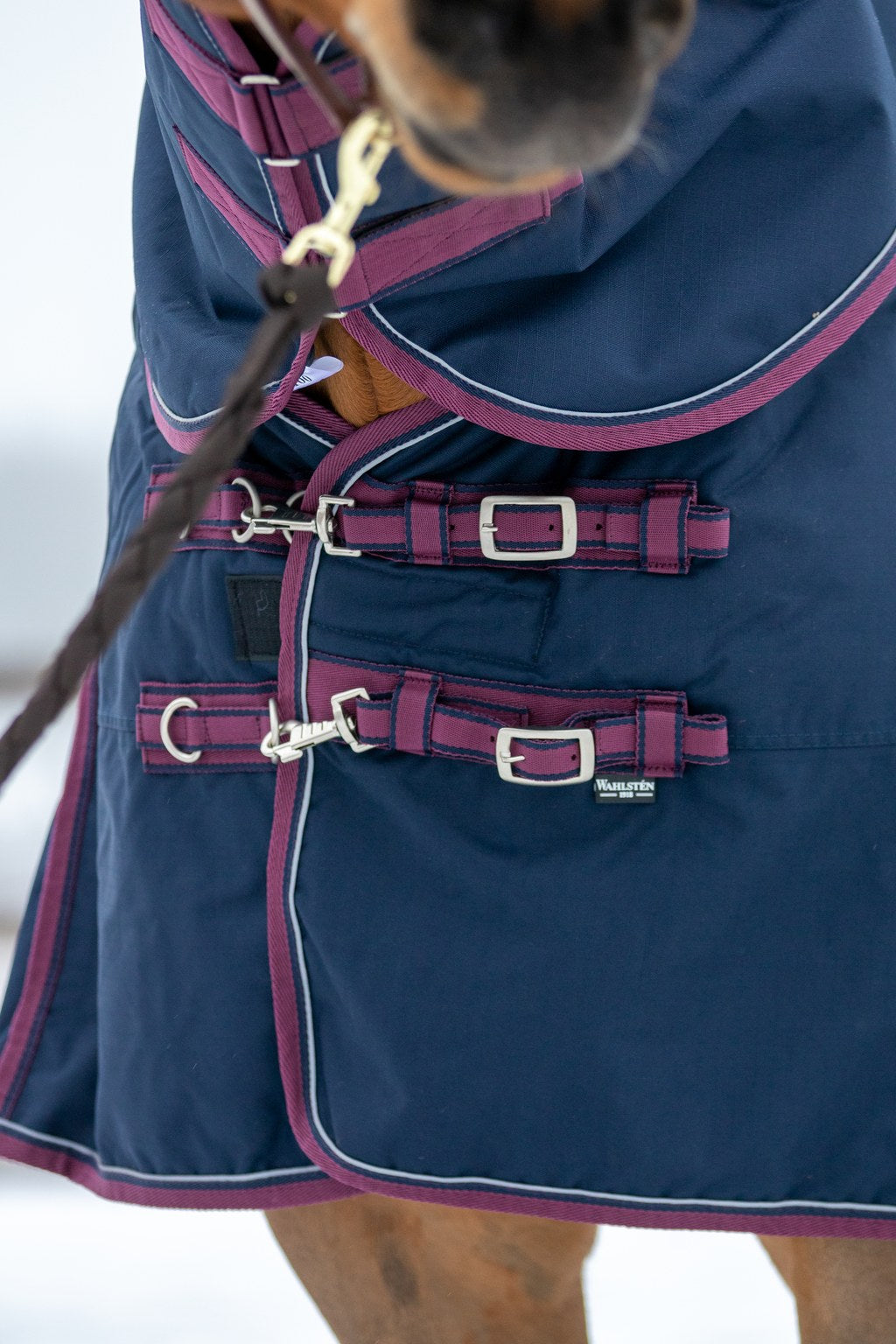 WAHLSTEN RAIN 600D + 100G, NECKPIECE FOR TURNOUT RUG, NAVY