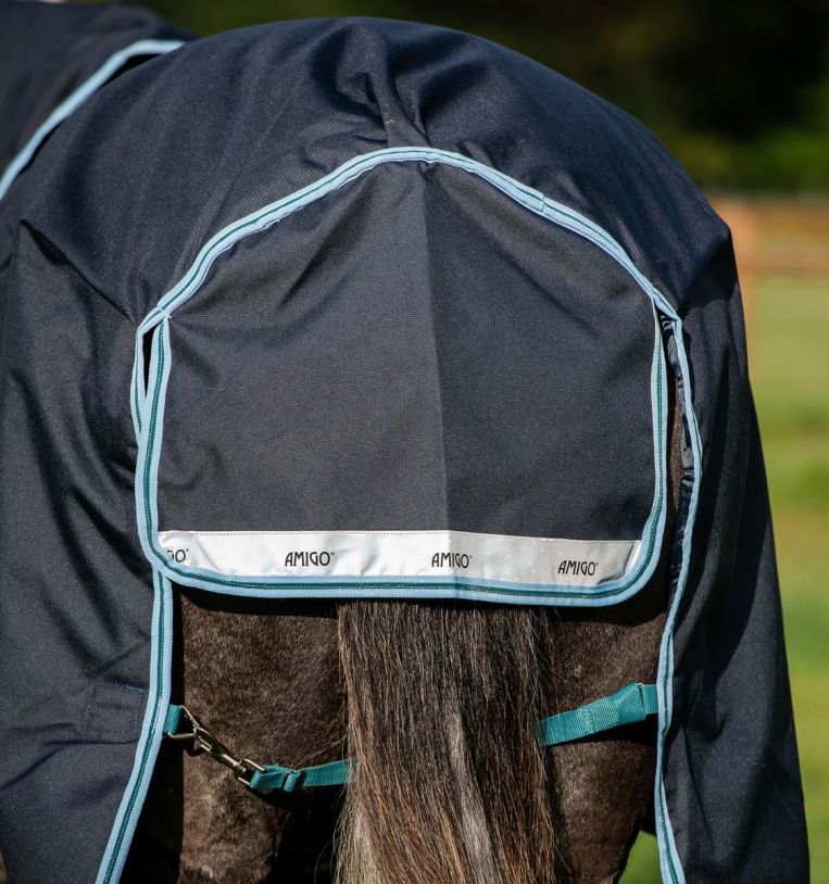Amigo® Bravo 12 Plus Turnout (250g Medium)