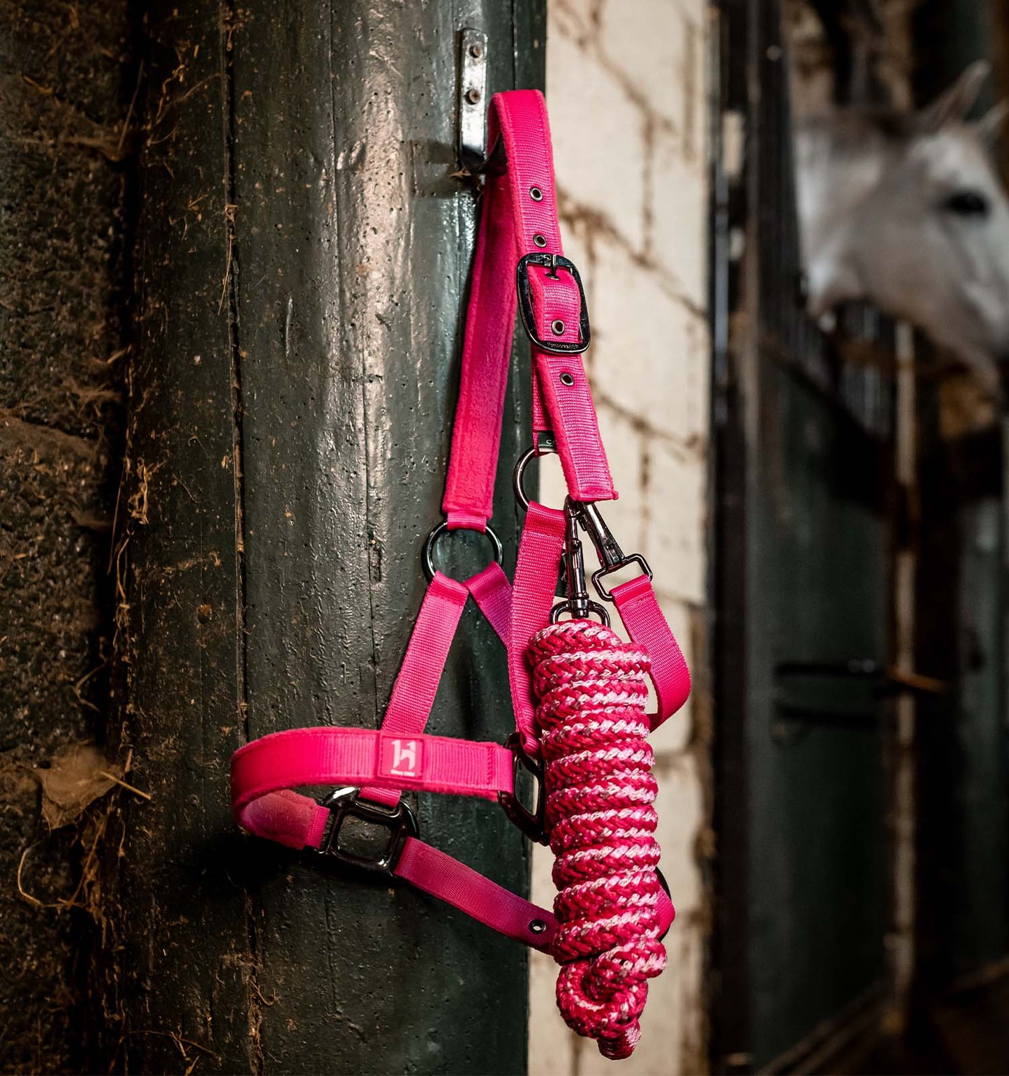 Horseware® Newmarket Headcollar & Lead Rope, size Horse