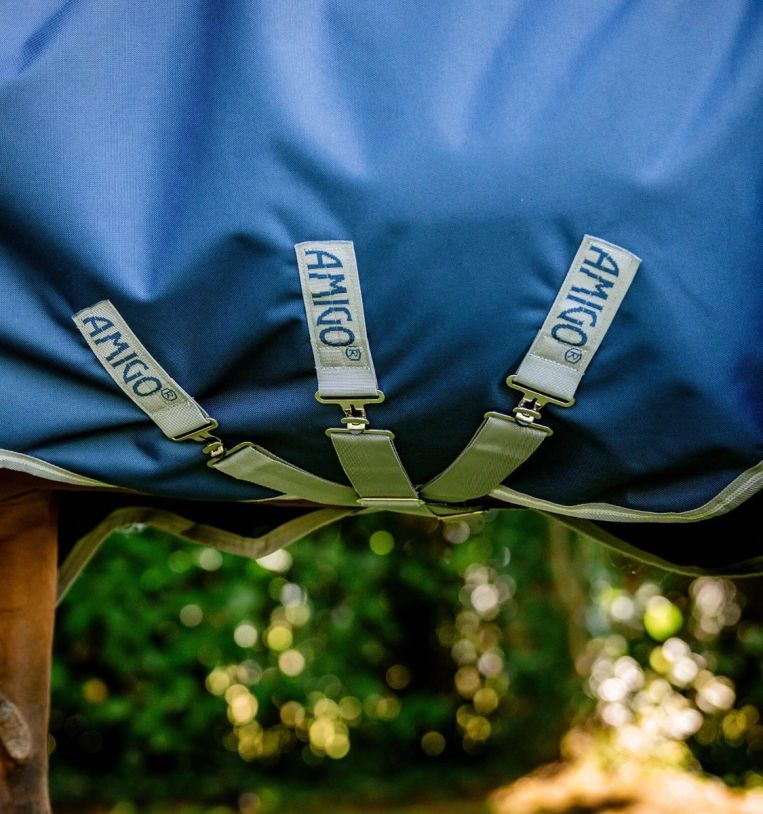 Amigo® Bravo 12 Wug Turnout (0g Light), 145cm (6'6")