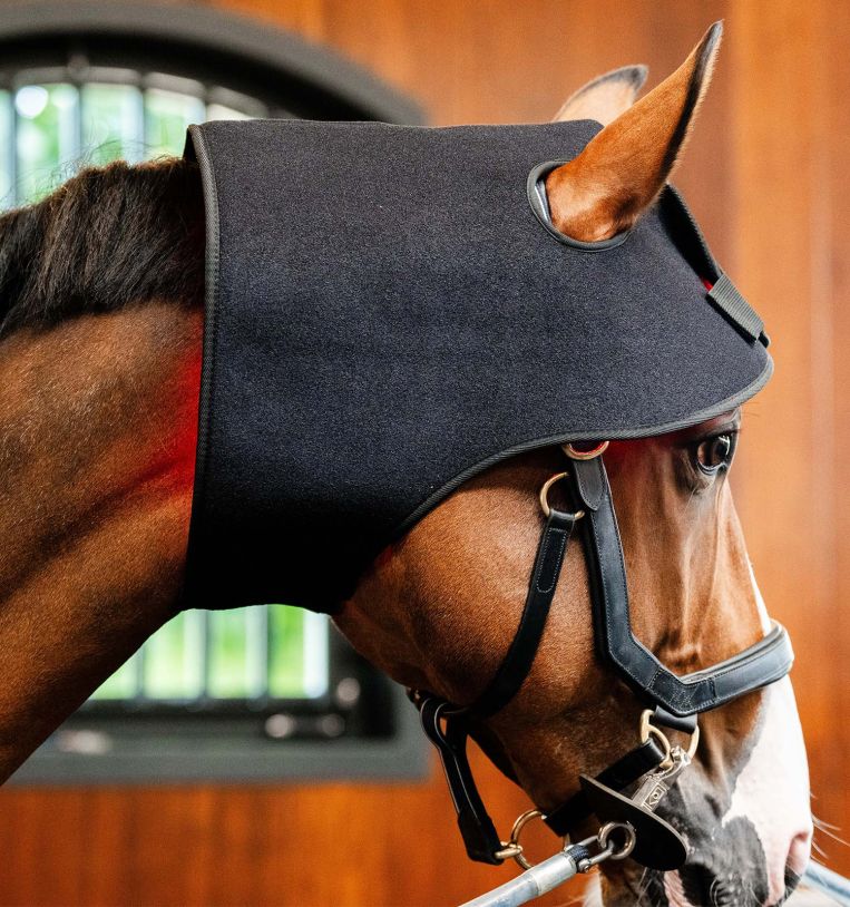 Horseware® LED Red Light Therapy Poll Cap